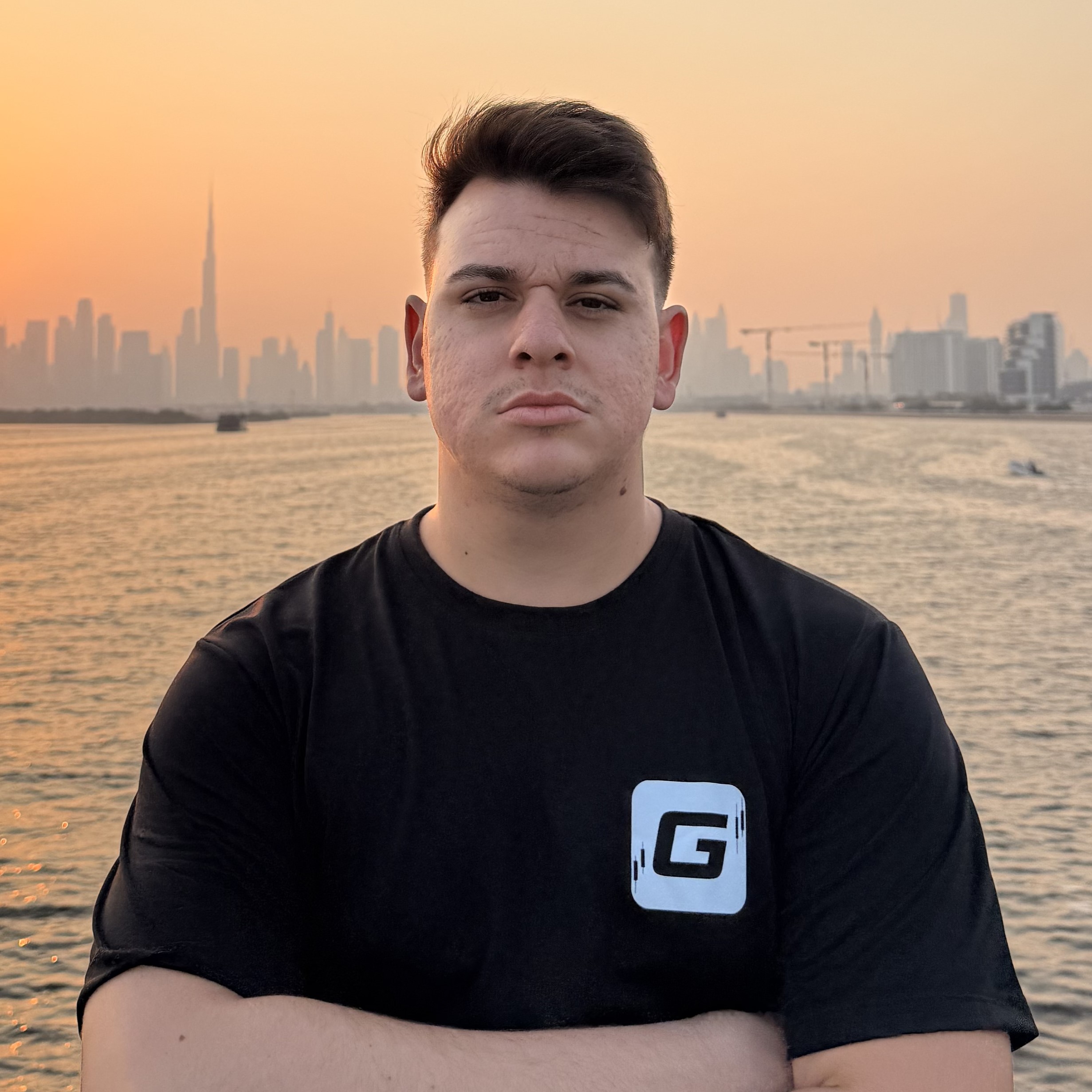 Allan — Expert em Opções Binárias, Dubai