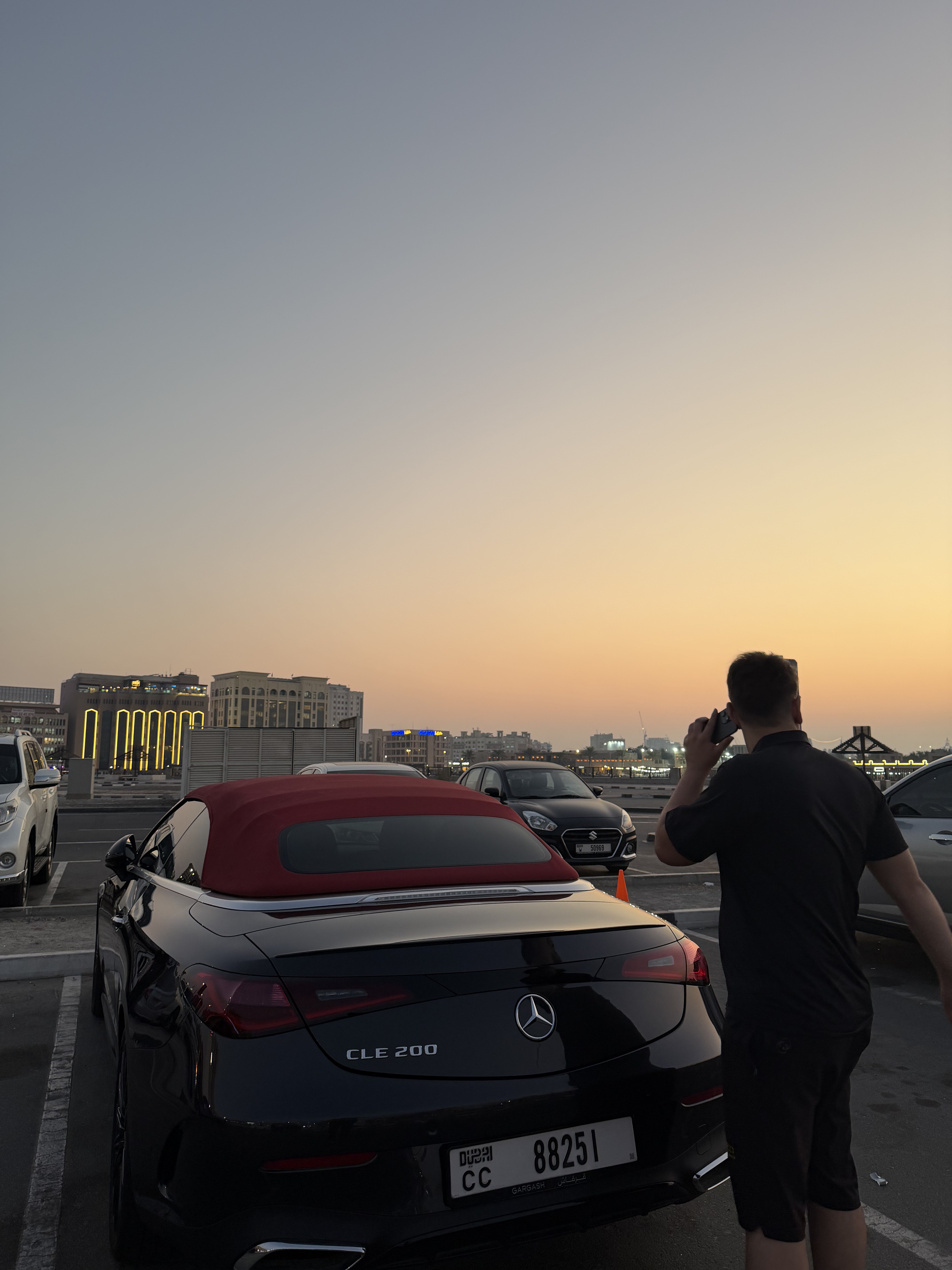 Mercedes CLE 200 em Dubai — resultado do trading lucrativo